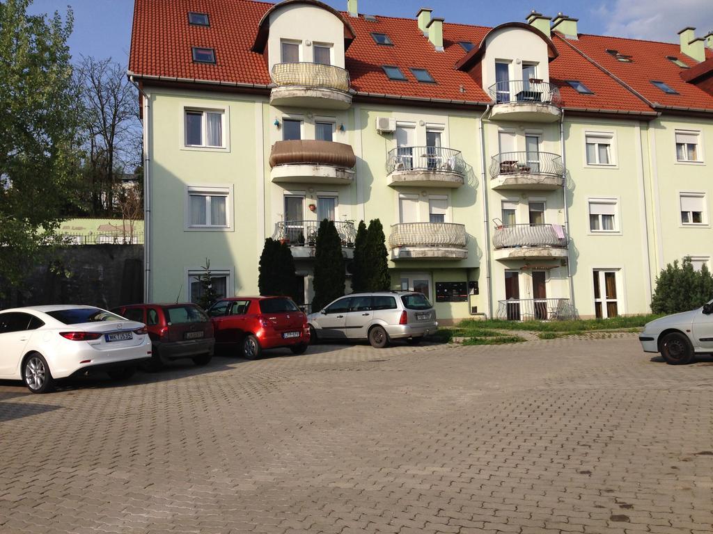 Kristaly Apartman Eger Extérieur photo